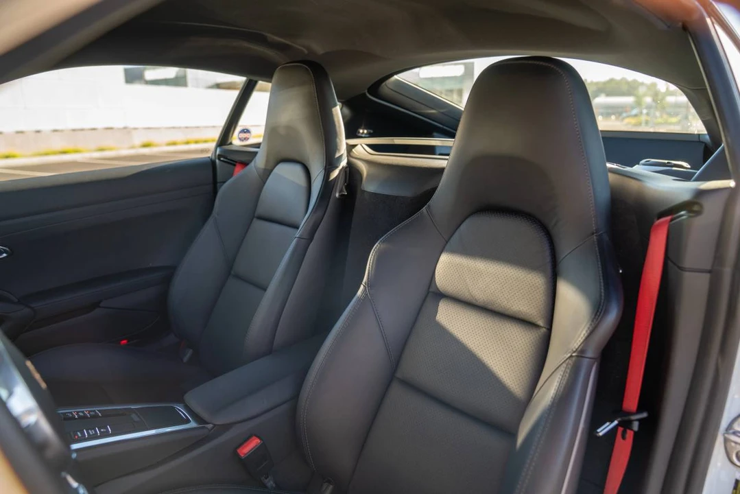 2014 Porsche 981 Cayman S - Image 5 of 5