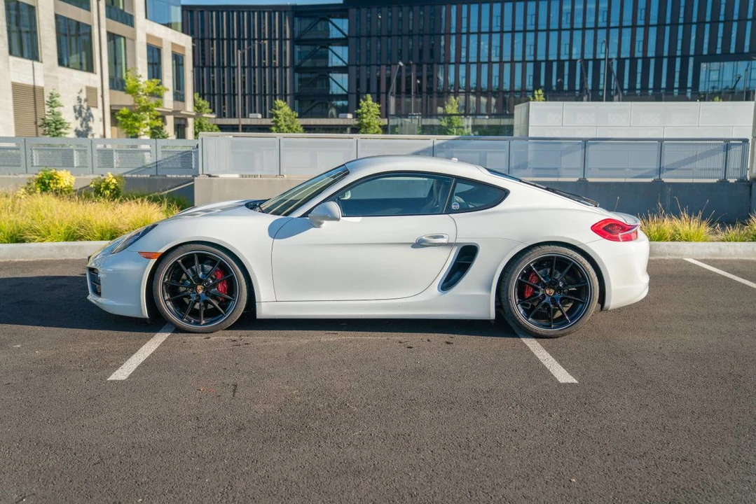2014 Porsche 981 Cayman S - Image 2 of 5