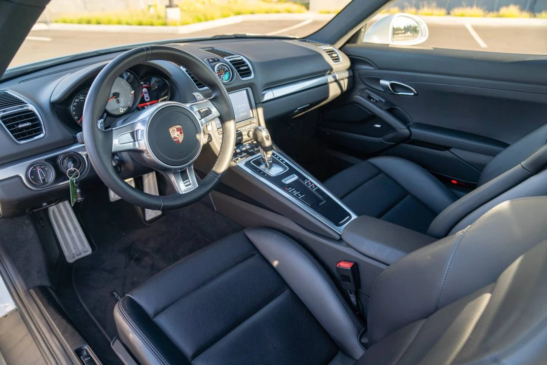 2014 Porsche 981 Cayman S - Image 4 of 5