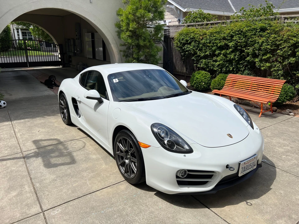 2014 Porsche 981 Cayman - Image 10 of 31