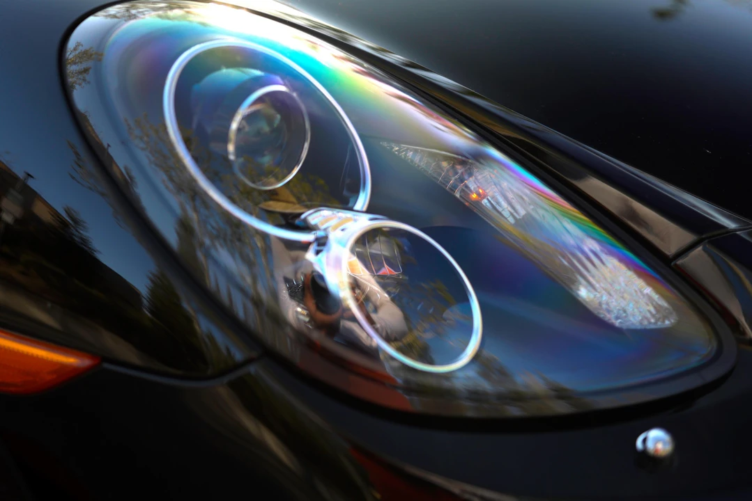 2014 Porsche 981 Cayman - Image 15 of 31