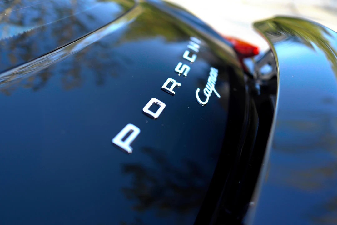 2014 Porsche 981 Cayman - Image 27 of 31
