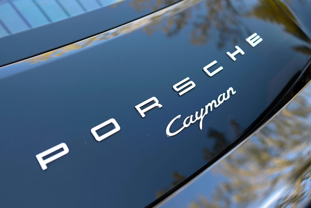 2014 Porsche 981 Cayman - Image 28 of 31