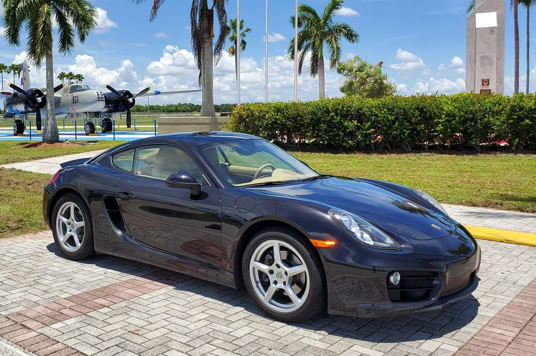 2014 Porsche 981 Cayman - Image 8 of 31