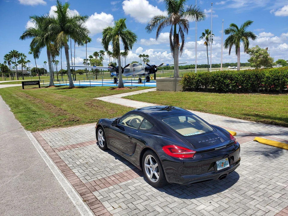 2014 Porsche 981 Cayman - Image 27 of 31