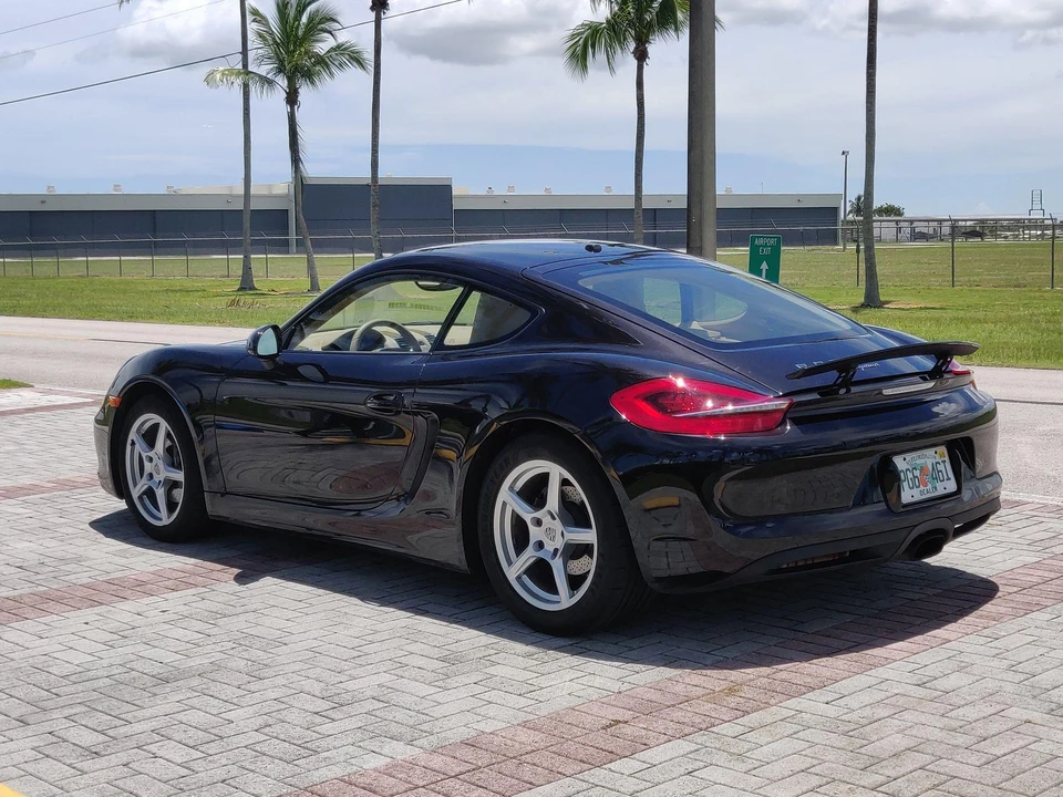 2014 Porsche 981 Cayman - Image 2 of 31