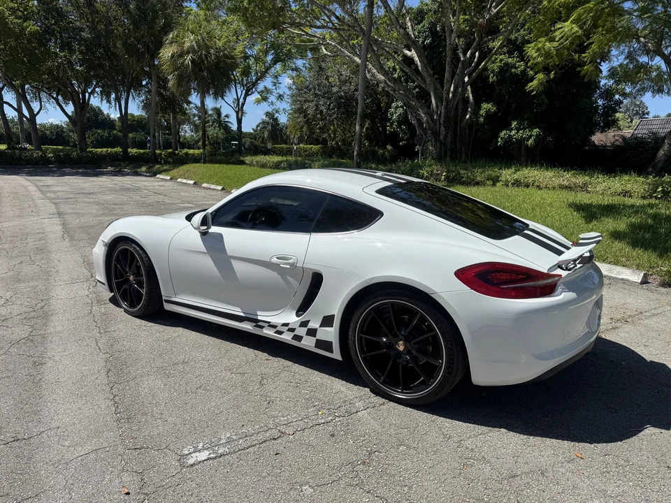 2014 Porsche 981 Cayman - Image 27 of 31
