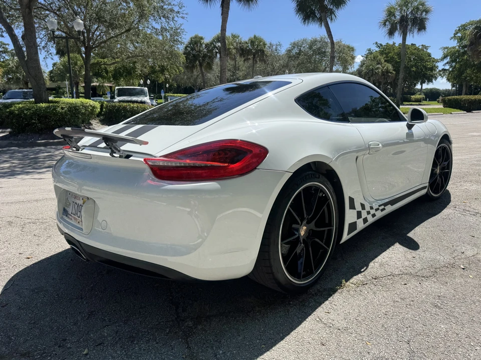 2014 Porsche 981 Cayman - Image 16 of 31