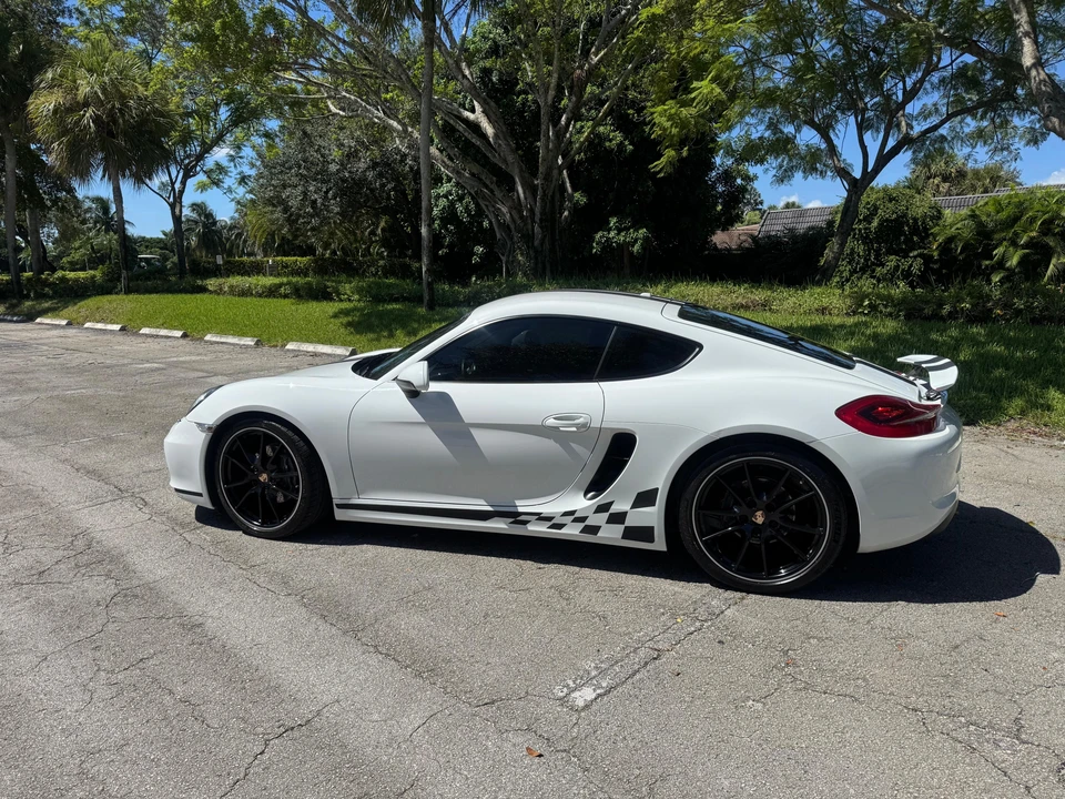 2014 Porsche 981 Cayman - Image 9 of 31