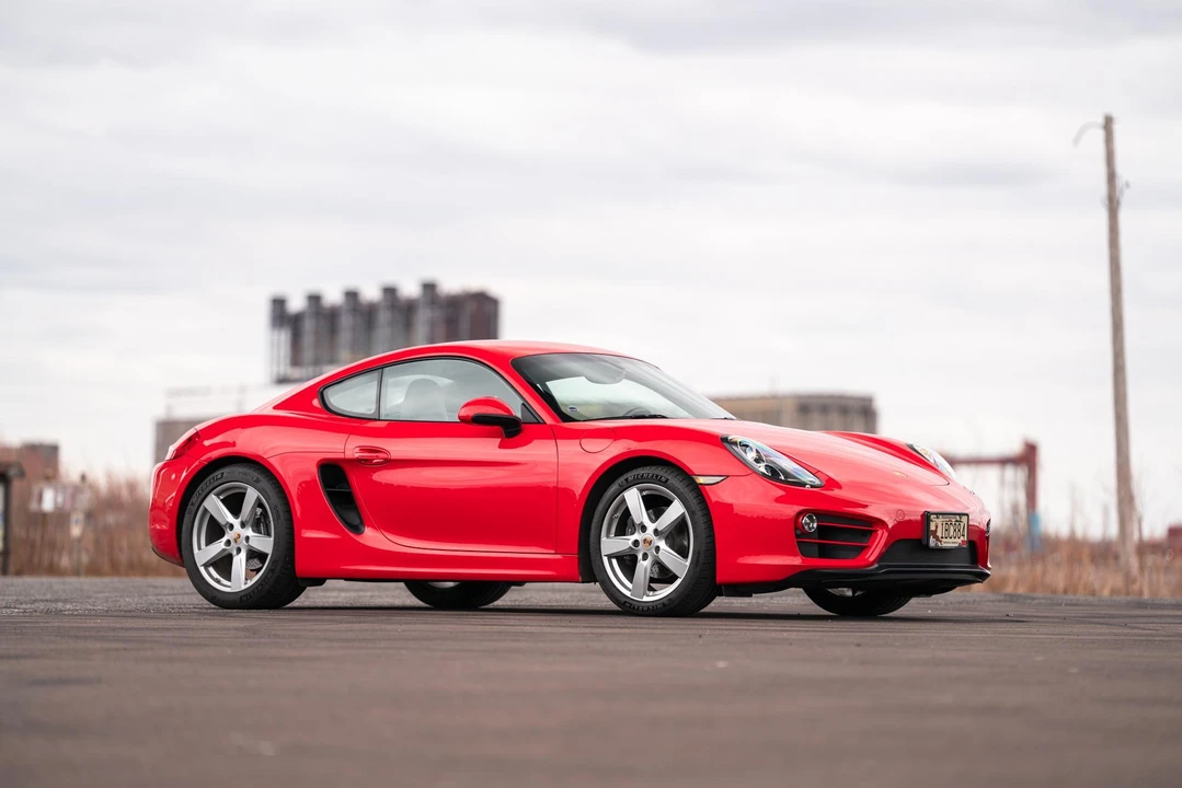 2014 Porsche 981 Cayman - Image 25 of 31