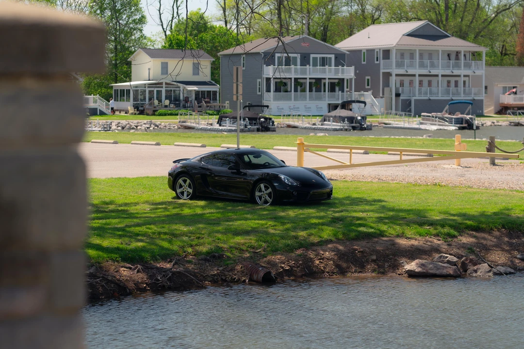 2014 Porsche 981 Cayman - Image 19 of 22