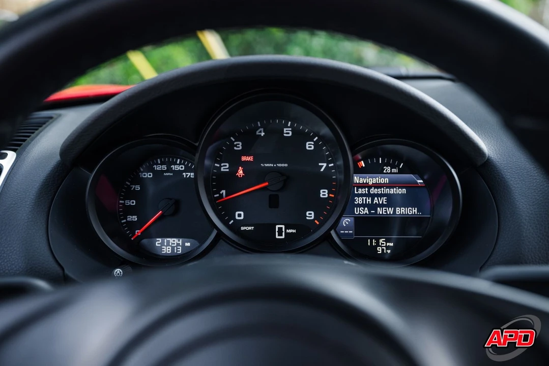 2014 Porsche 981 Cayman - Image 9 of 12