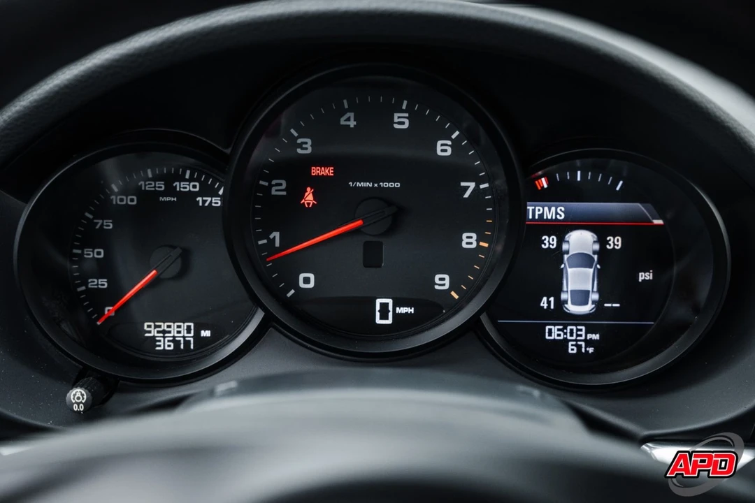 2014 Porsche 981 Cayman - Image 6 of 12