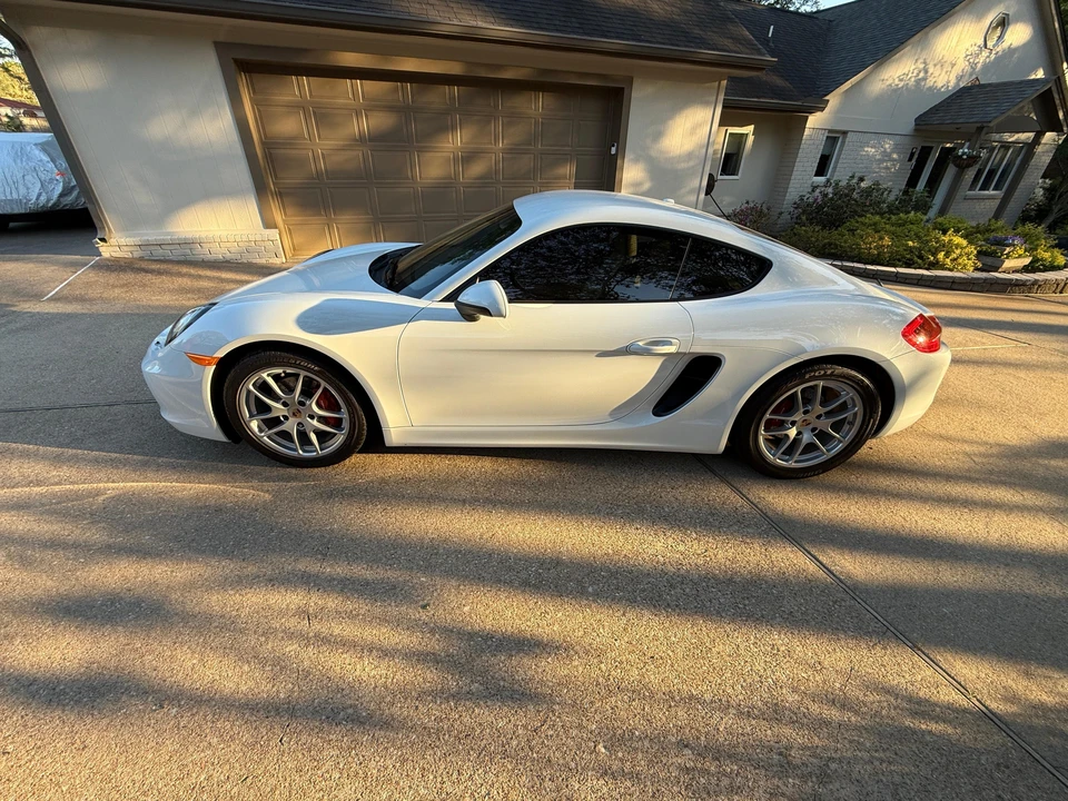 2014 Porsche 981 Cayman - Image 25 of 31