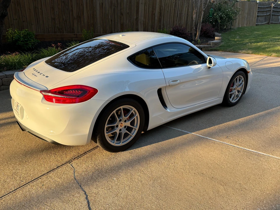 2014 Porsche 981 Cayman - Image 28 of 31