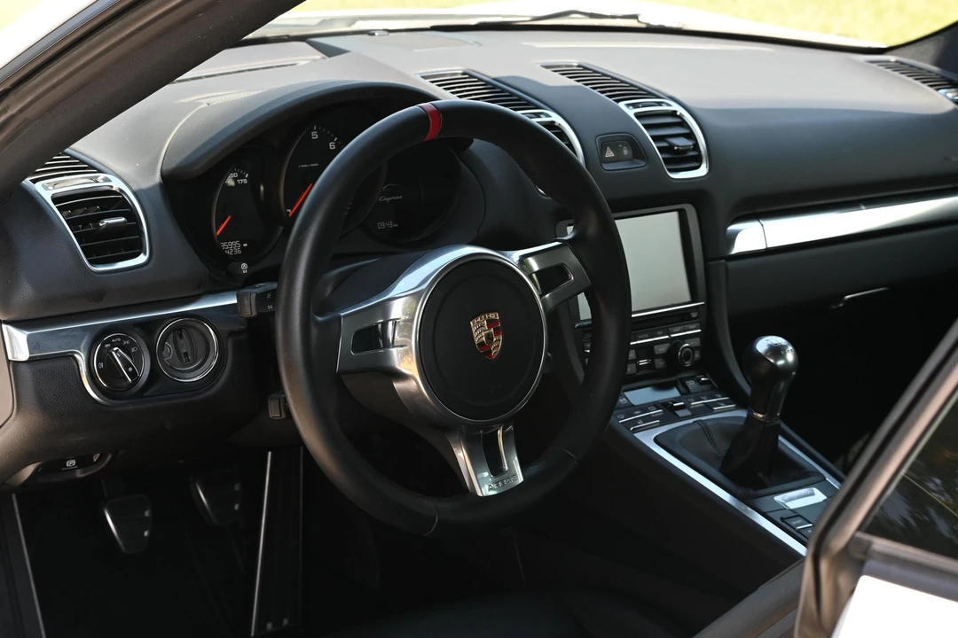 2014 Porsche 981 Cayman - Image 28 of 31