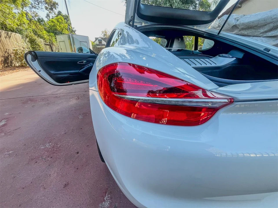 2014 Porsche 981 Cayman - Image 15 of 31