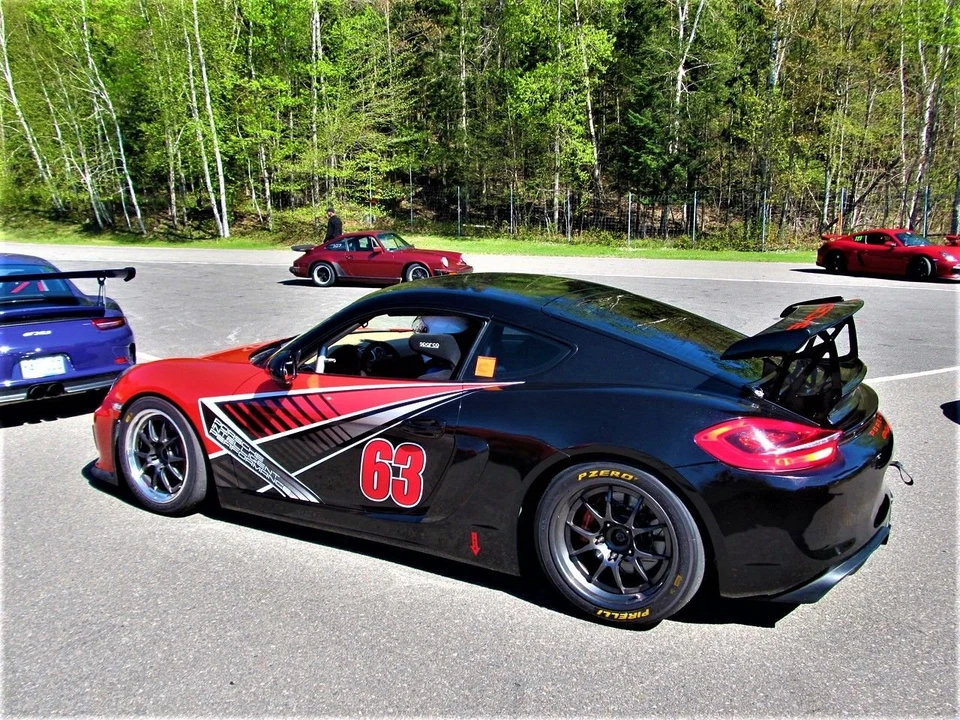 2014 Porsche 981 Cayman - Image 4 of 15