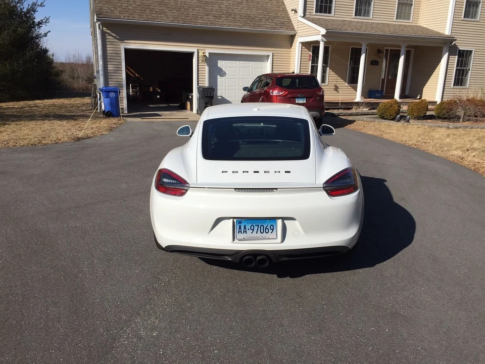 2014 Porsche 981 Cayman - Image 7 of 12