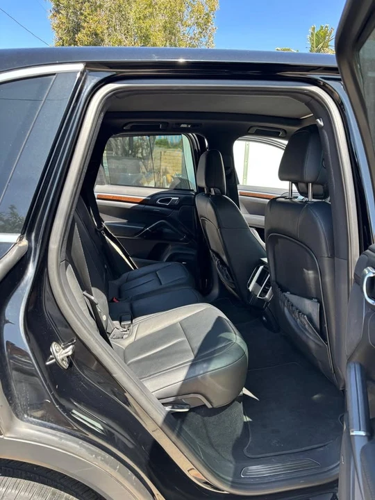 2014 Porsche 958 Cayenne - Image 4 of 10