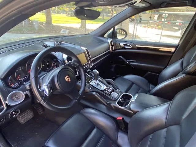 2014 Porsche 958 Cayenne Diesel - Image 9 of 10