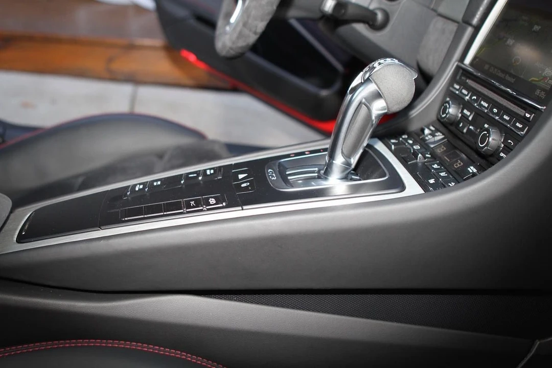 2014 Porsche 991 GT3 - Image 21 of 31