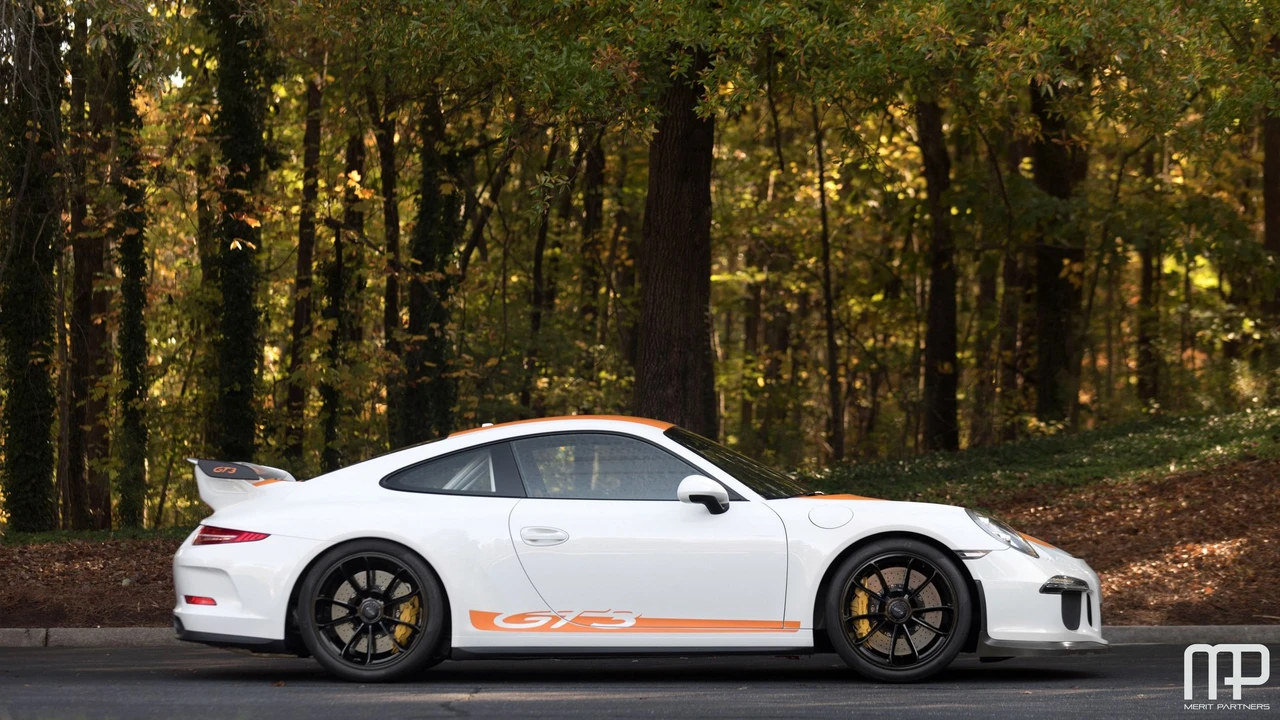 2014 Porsche 991 GT3 - Image 7 of 31