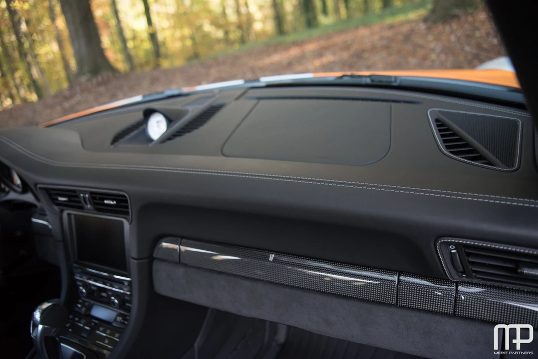 2014 Porsche 991 GT3 - Image 27 of 31