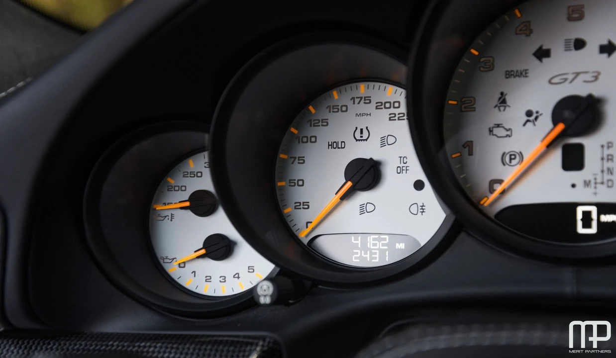 2014 Porsche 991 GT3 - Image 24 of 31