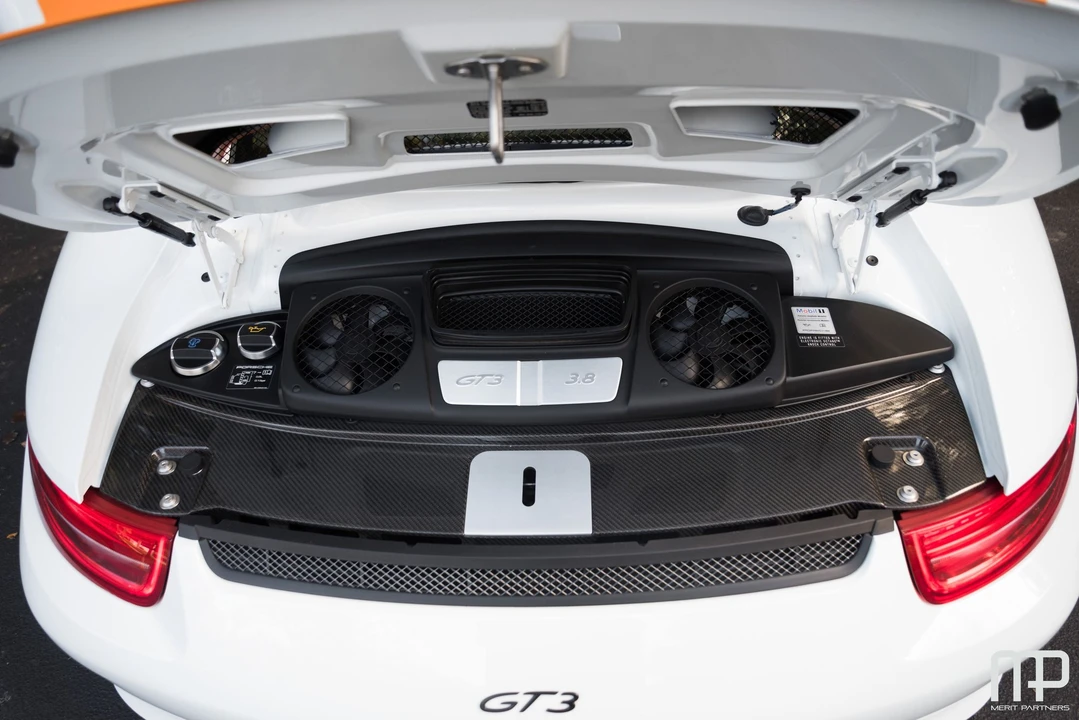 2014 Porsche 991 GT3 - Image 16 of 31