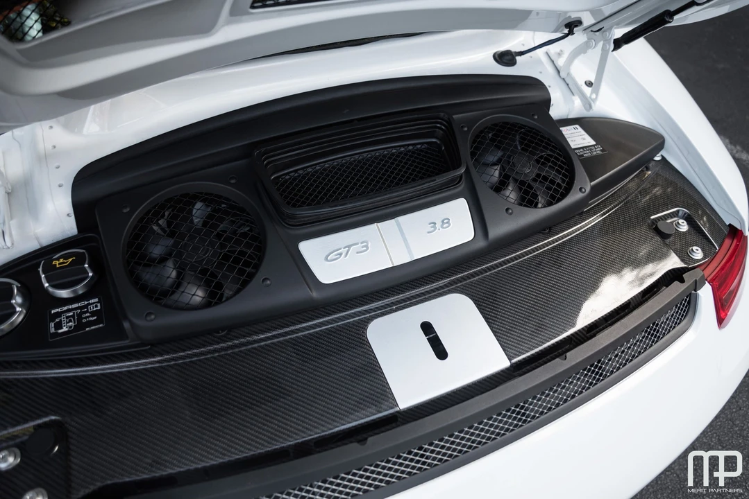 2014 Porsche 991 GT3 - Image 17 of 31