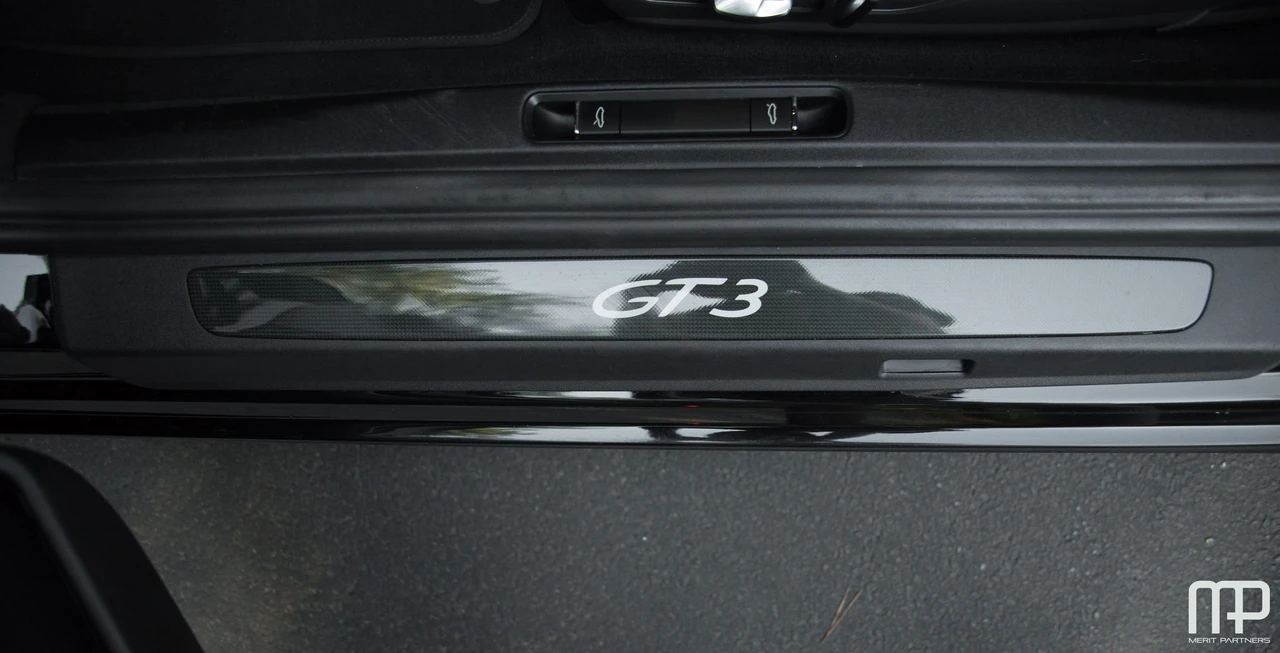 2014 Porsche 991 GT3 - Image 22 of 31