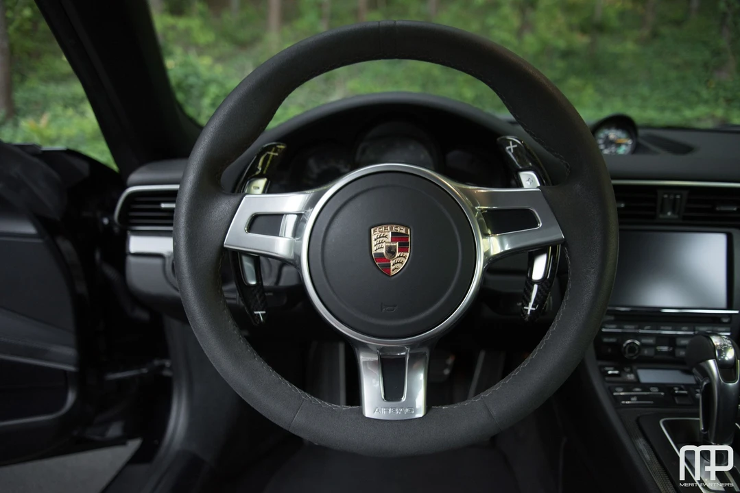 2014 Porsche 991 GT3 - Image 15 of 31