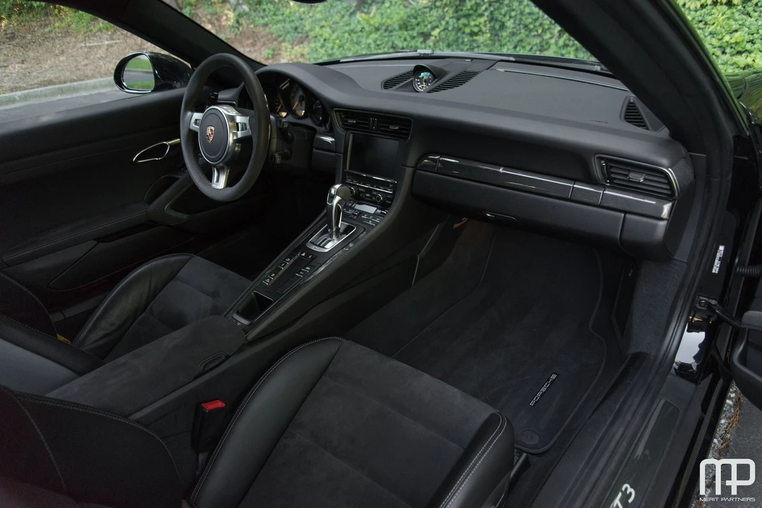 2014 Porsche 991 GT3 - Image 18 of 31