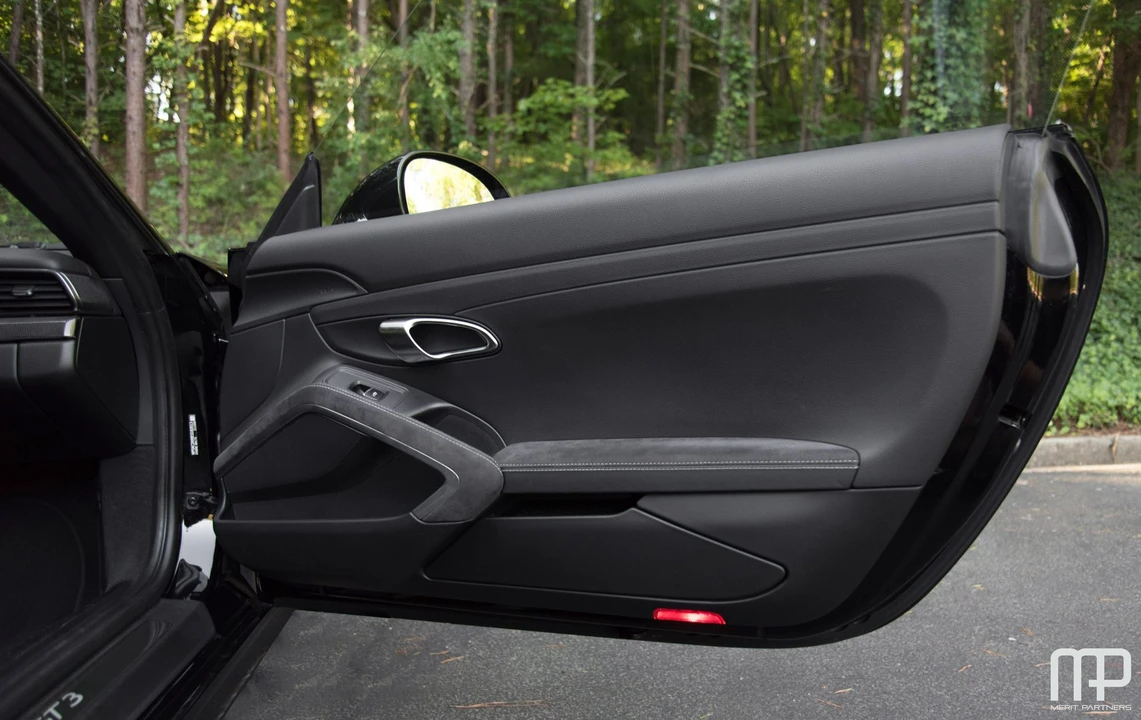 2014 Porsche 991 GT3 - Image 28 of 31