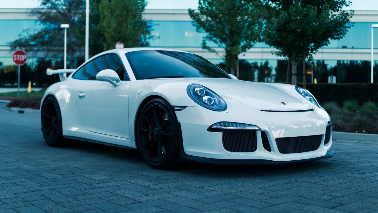 2014 Porsche 991 GT3 - Image 2 of 11