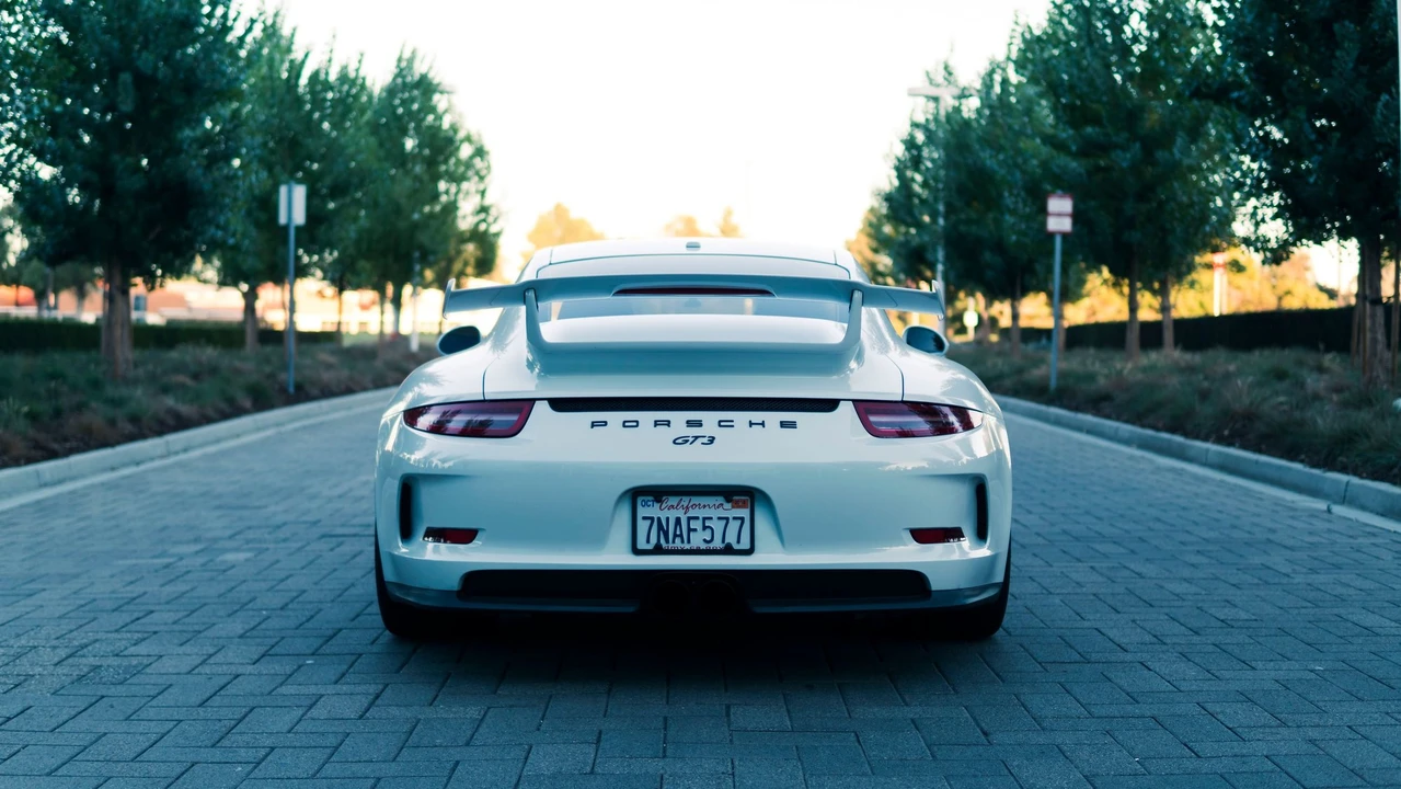 2014 Porsche 991 GT3 - Image 3 of 11