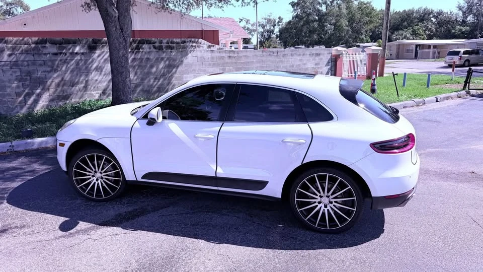 2014 Porsche Macan GTS - Image 7 of 14
