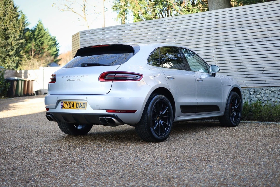 2014 Porsche Macan Turbo - Image 12 of 30