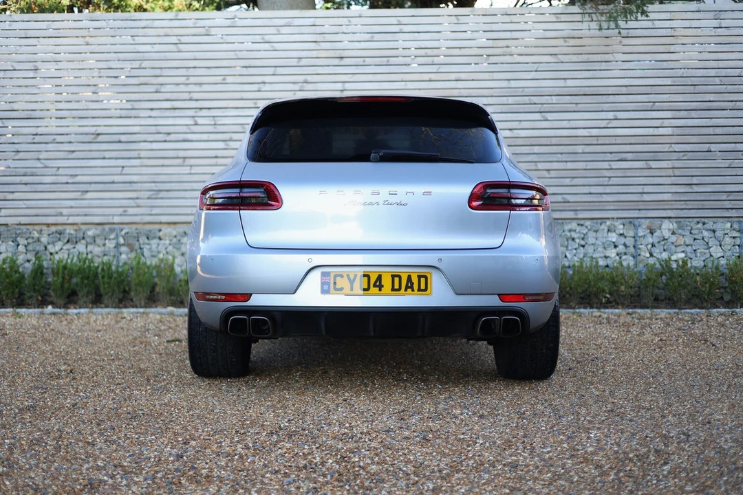 2014 Porsche Macan Turbo - Image 10 of 30
