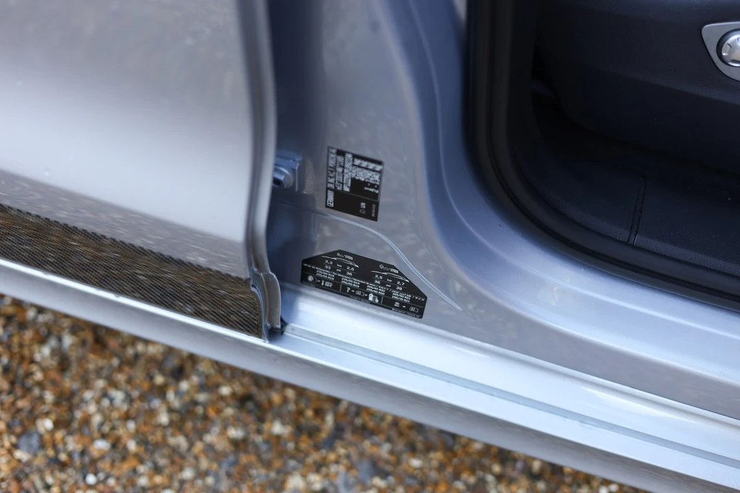 2014 Porsche Macan Turbo - Image 25 of 30