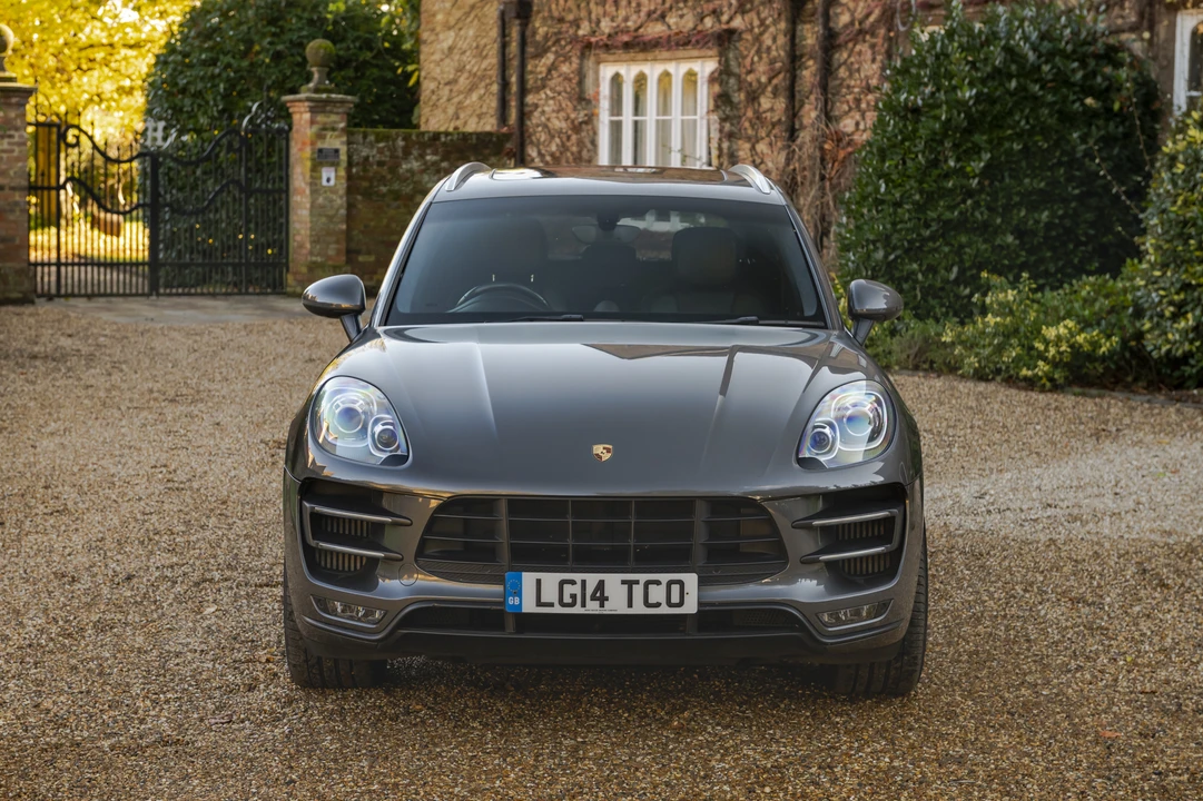 2014 Porsche Macan Turbo - Image 3 of 31