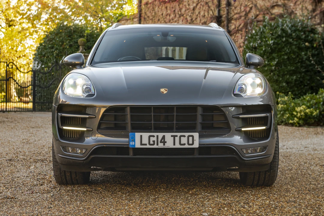 2014 Porsche Macan Turbo - Image 11 of 31