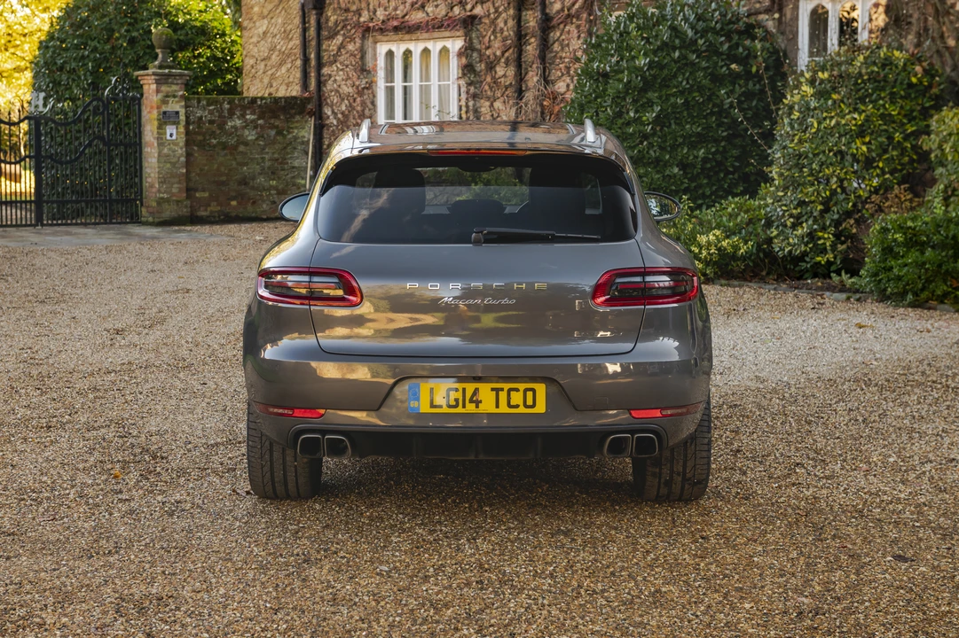 2014 Porsche Macan Turbo - Image 7 of 31