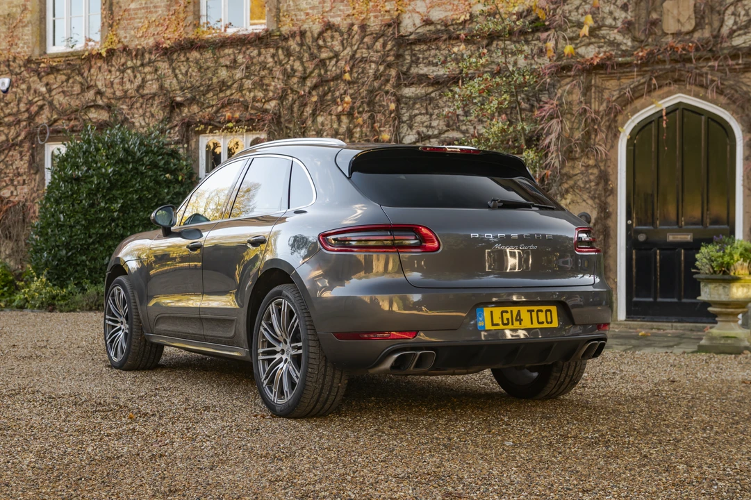 2014 Porsche Macan Turbo - Image 6 of 31
