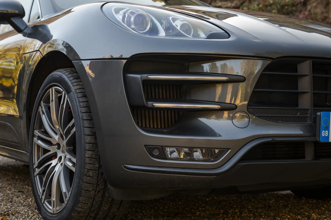 2014 Porsche Macan Turbo - Image 27 of 31