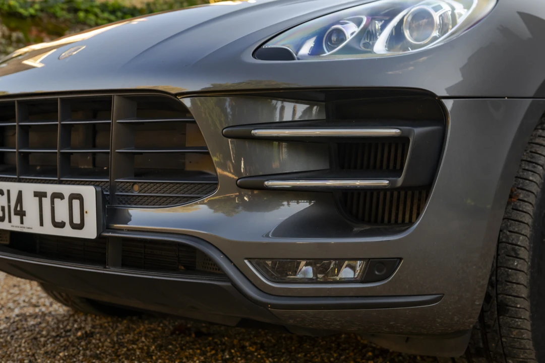 2014 Porsche Macan Turbo - Image 28 of 31