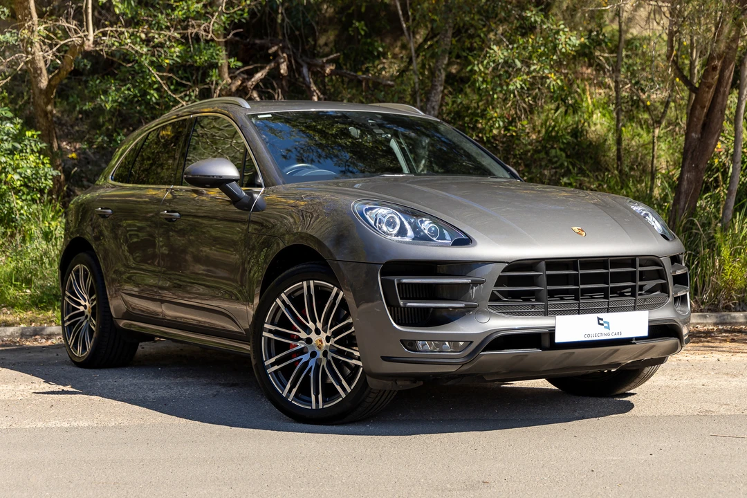 2014 Porsche Macan Turbo - Image 17 of 31