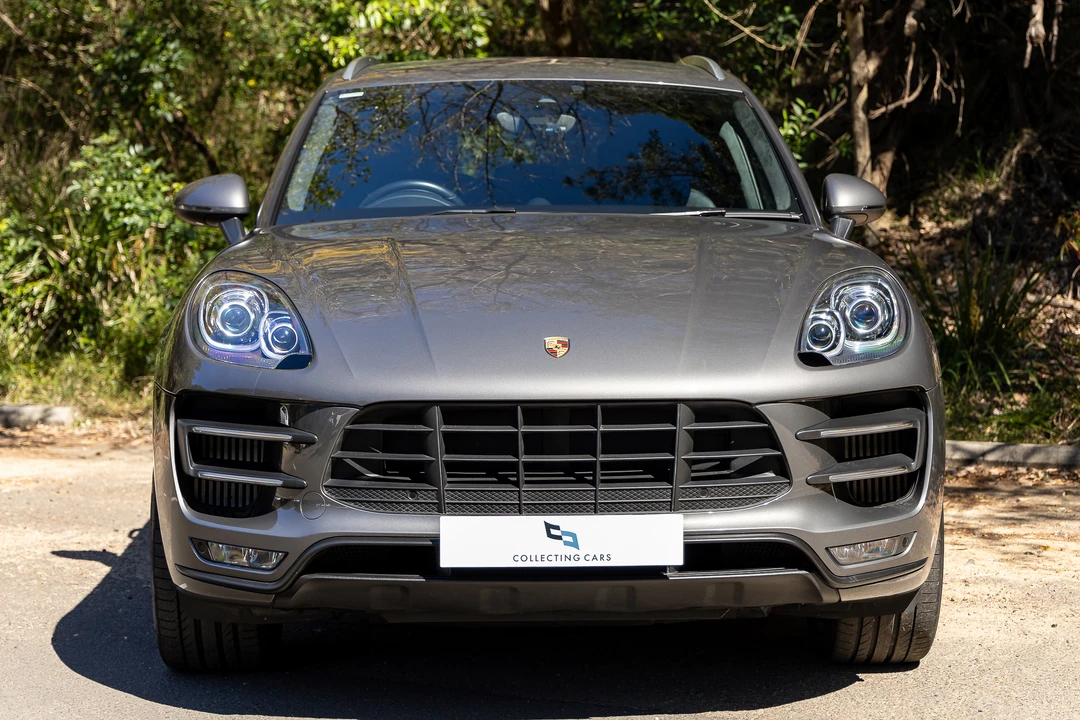 2014 Porsche Macan Turbo - Image 2 of 31