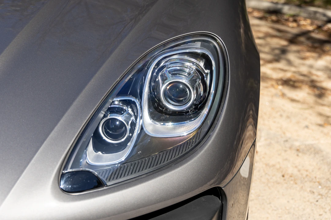 2014 Porsche Macan Turbo - Image 25 of 31